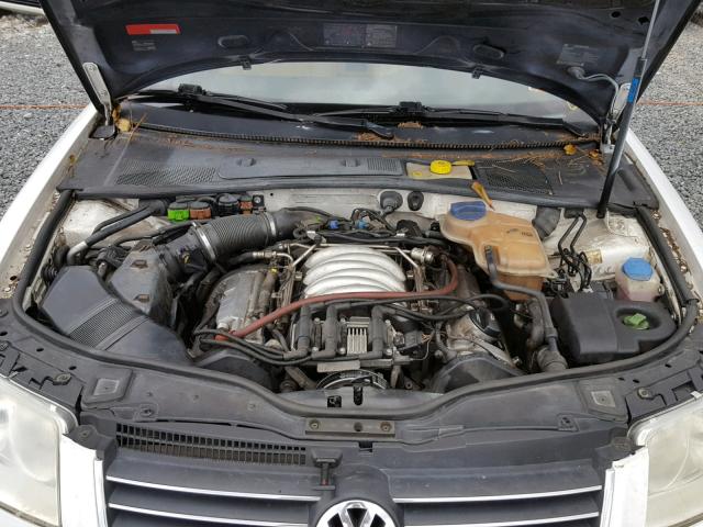 WVWTH63B84P093708 - 2004 VOLKSWAGEN PASSAT GLX WHITE photo 7