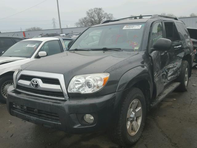 JTEBU14R270110503 - 2007 TOYOTA 4RUNNER SR GRAY photo 2