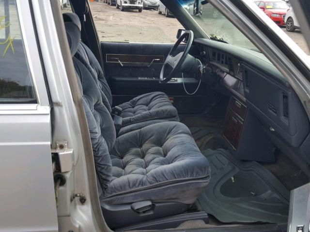 1C3BT56K3HC193734 - 1987 CHRYSLER NEW YORKER 灰色 照片 5