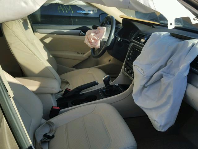 1VWAT7A36FC097934 - 2015 VOLKSWAGEN PASSAT S ოქროსფერი ფოტო 5