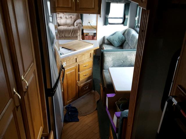 4XTFS2923YC117259 - 2000 THOR TAHOE WHITE photo 6