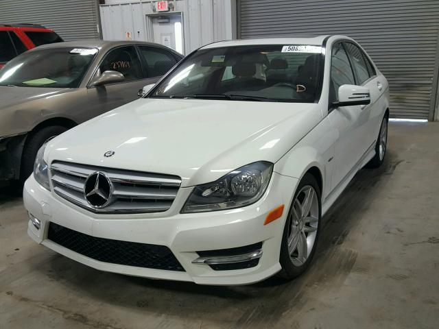 WDDGF4HB3CR220295 - 2012 MERCEDES-BENZ C 250 WHITE photo 2