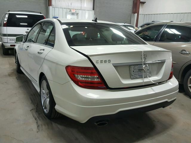 WDDGF4HB3CR220295 - 2012 MERCEDES-BENZ C 250 WHITE photo 3