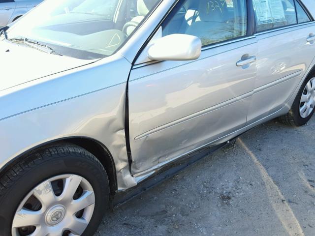 4T1BE32K74U816921 - 2004 TOYOTA CAMRY LE ვერცხლისფერი ფოტო 9