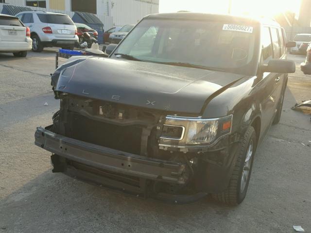 2FMGK5B80DBD31332 - 2013 FORD FLEX SE BLACK photo 2