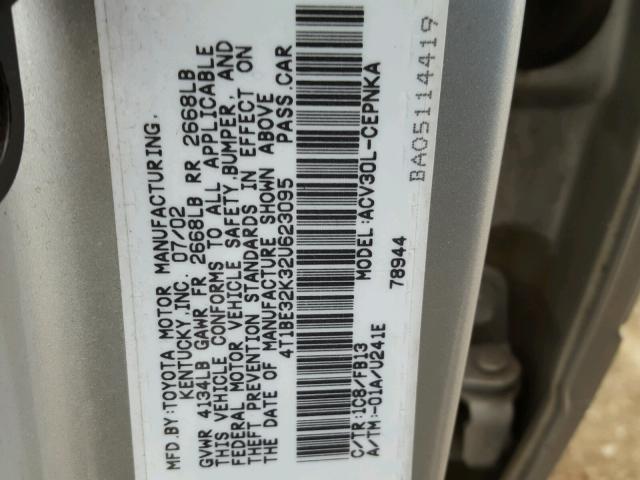 4T1BE32K32U623095 - 2002 TOYOTA CAMRY LE 银色 照片 10