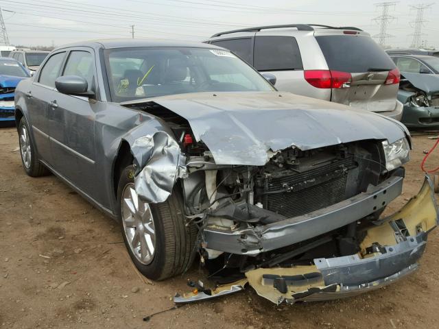 2C3KA53G27H810445 - 2007 CHRYSLER 300 TOURIN GRAY photo 1