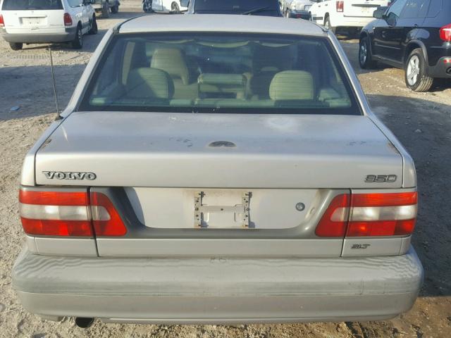 YV1LS5513S1215045 - 1995 VOLVO 850 BASE SILVER photo 9