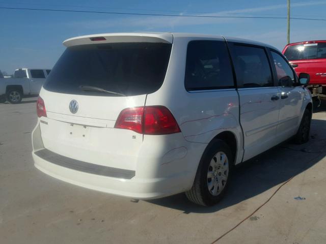 2V4RW4D15AR174319 - 2010 VOLKSWAGEN ROUTAN S WHITE photo 4
