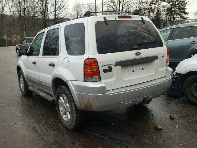 1FMYU93117KB98467 - 2007 FORD ESCAPE XLT WHITE photo 3