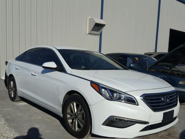 5NPE24AF5FH165869 - 2015 HYUNDAI SONATA SE WHITE photo 1