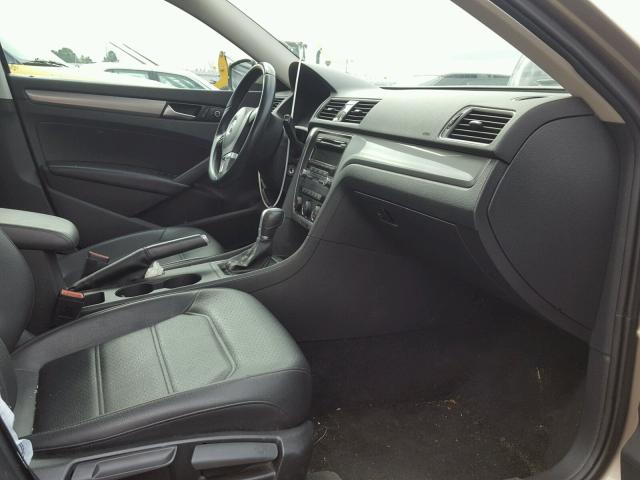 1VWAT7A32FC031767 - 2015 VOLKSWAGEN PASSAT S Ոսկեգույն լուսանկար 5