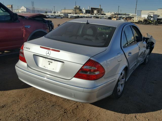 WDBUF70J06A824681 - 2006 MERCEDES-BENZ E 500 RED photo 4