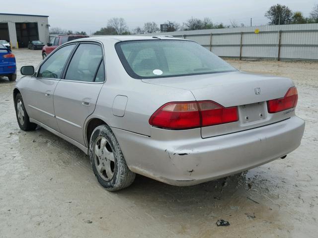 1HGCG5653XA040569 - 1999 HONDA ACCORD EX SILVER photo 3