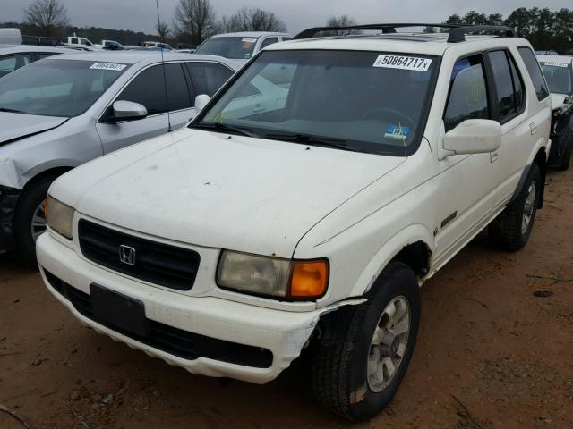 4S6CM58WXW4406539 - 1998 HONDA PASSPORT E WHITE photo 2