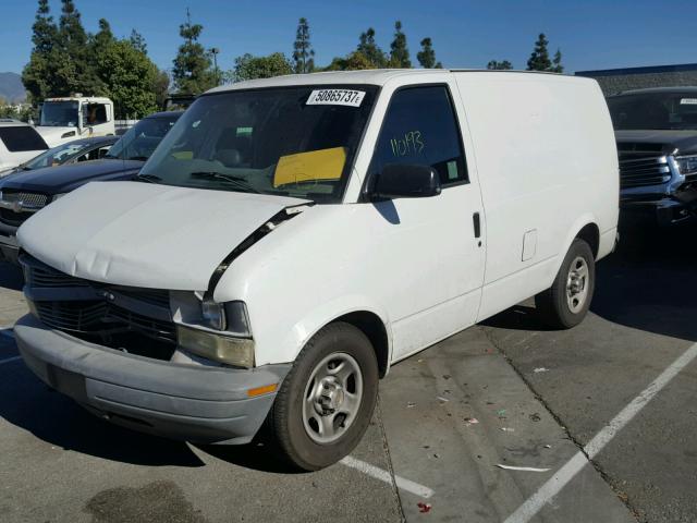 1GCDM19X23B141236 - 2003 CHEVROLET ASTRO WHITE photo 2