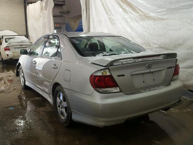 4T1BE32K65U613097 - 2005 TOYOTA CAMRY LE SILVER photo 3