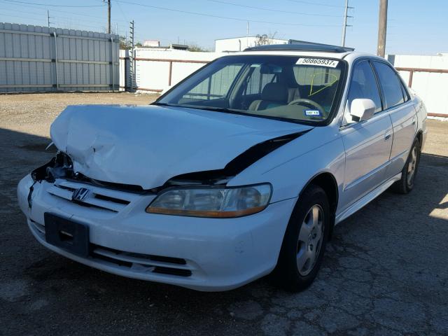 1HGCG16562A048764 - 2002 HONDA ACCORD EX WHITE photo 2