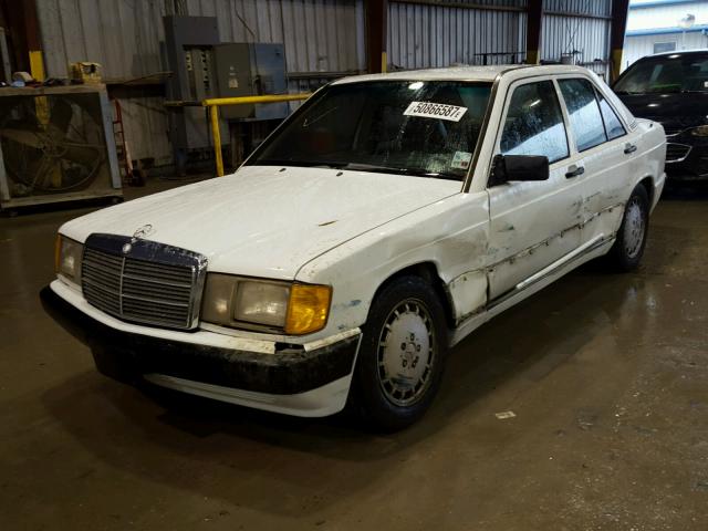 WDBDA28D2MF813990 - 1991 MERCEDES-BENZ 190 E 2.3 WHITE photo 2