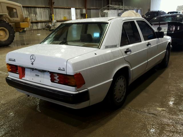 WDBDA28D2MF813990 - 1991 MERCEDES-BENZ 190 E 2.3 WHITE photo 4