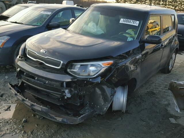 KNDJN2A20F7182297 - 2015 KIA SOUL BLACK photo 2