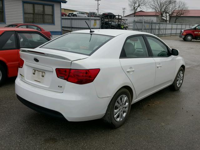 KNAFU4A29B5466177 - 2011 KIA FORTE EX WHITE photo 4