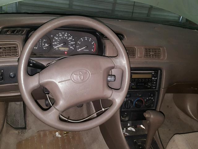 JT2BG22K610574319 - 2001 TOYOTA CAMRY CE GOLD photo 9