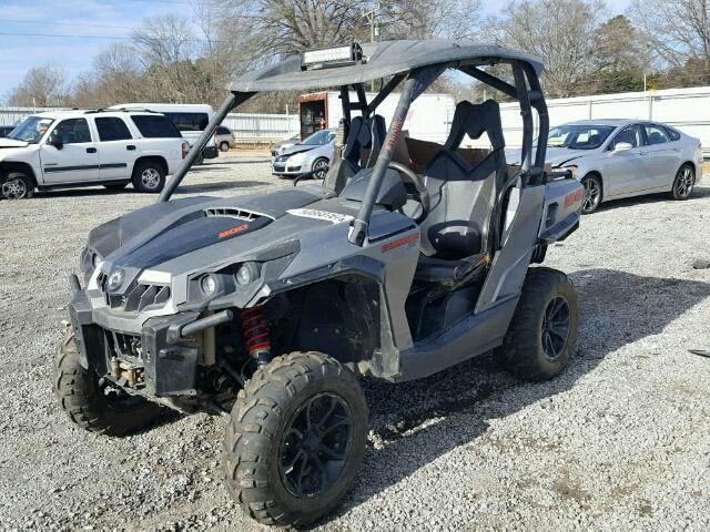3JBKKAN20GJ001325 - 2016 CAN-AM COMMANDER GRAY photo 2