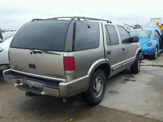 1GNDT13W012120490 - 2001 CHEVROLET BLAZER TAN photo 4