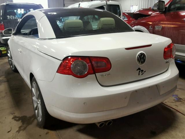 WVWDB71FX7V041918 - 2007 VOLKSWAGEN EOS 3.2L S WHITE photo 3