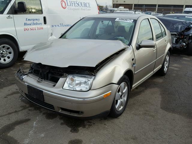 3VWSK69M55M057579 - 2005 VOLKSWAGEN JETTA GLS GOLD photo 2