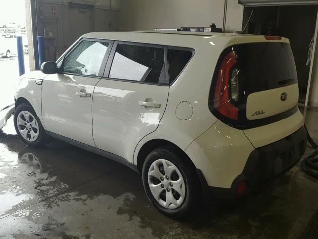 KNDJN2A25F7805266 - 2015 KIA SOUL WHITE photo 3