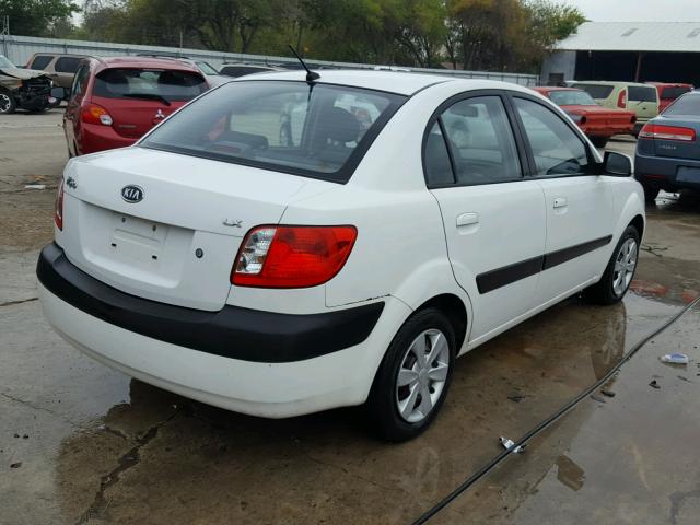 KNADE123166167356 - 2006 KIA RIO WHITE photo 4