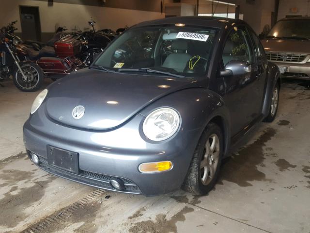 3VWCD31C24M406194 - 2004 VOLKSWAGEN NEW BEETLE 银色 照片 2