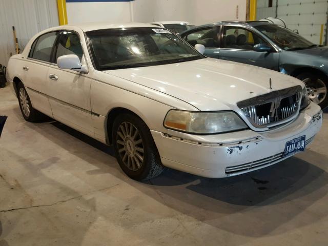 1LNHM81W73Y612268 - 2003 LINCOLN TOWN CAR E WHITE photo 1