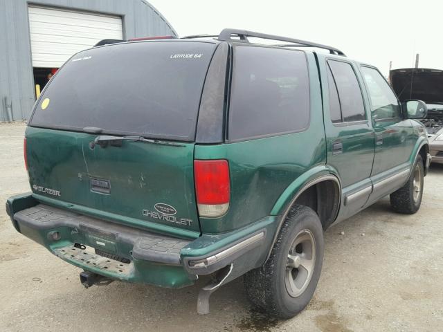 1GNCS13W0X2133747 - 1999 CHEVROLET BLAZER GREEN photo 4