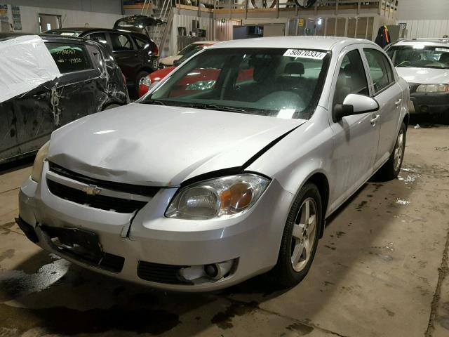 1G1AL54F957511592 - 2005 CHEVROLET COBALT LS SILVER photo 2