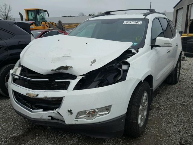 1GNLVFED8AS109736 - 2010 CHEVROLET TRAVERSE L WHITE photo 2