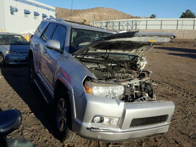 JTEBU5JR8B5046460 - 2011 TOYOTA 4RUNNER SR SILVER photo 1