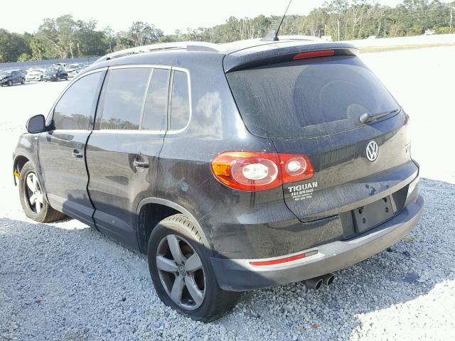 WVGAV7AX0AW520316 - 2010 VOLKSWAGEN TIGUAN S BLACK photo 3