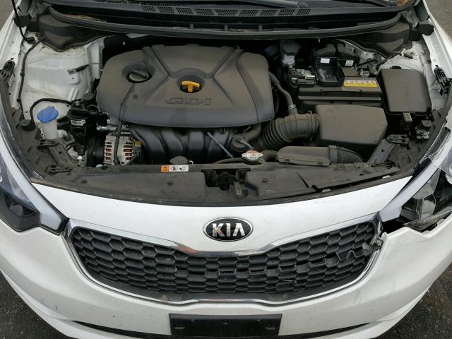 KNAFK5A84G5630782 - 2016 KIA FORTE LX WHITE photo 7