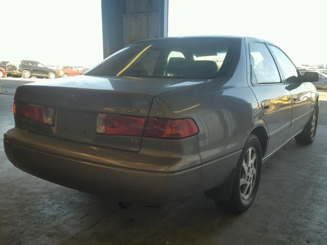 4T1BF28K61U118892 - 2001 TOYOTA CAMRY LE ოქროსფერი ფოტო 4