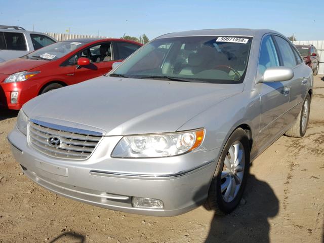 KMHFC46F66A053630 - 2006 HYUNDAI AZERA SE SILVER photo 2