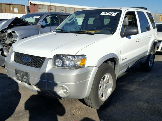 1FMCU95H76KA69409 - 2006 FORD ESCAPE HEV WHITE photo 2