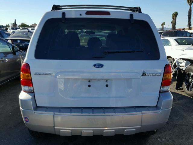 1FMCU95H76KA69409 - 2006 FORD ESCAPE HEV WHITE photo 9