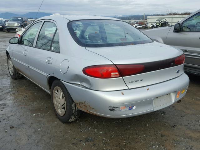 1FAFP13P2XW225778 - 1999 FORD ESCORT SE SILVER photo 3