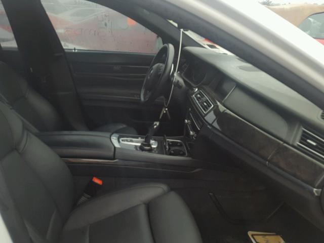 WBAYA8C51ED228236 - 2014 BMW 750 I WHITE photo 5