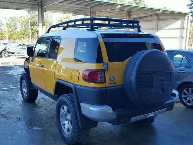 JTEBU11F570032714 - 2007 TOYOTA FJ CRUISER YELLOW photo 3