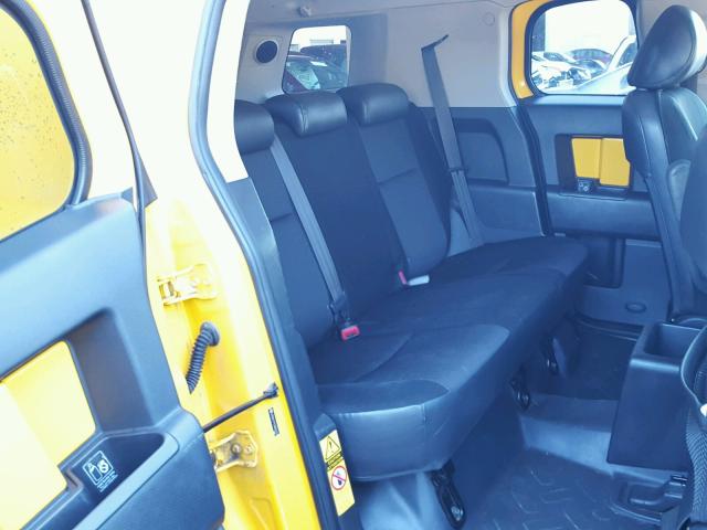 JTEBU11F570032714 - 2007 TOYOTA FJ CRUISER YELLOW photo 6