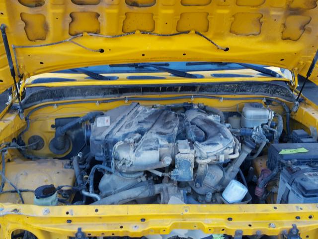 JTEBU11F570032714 - 2007 TOYOTA FJ CRUISER YELLOW photo 7